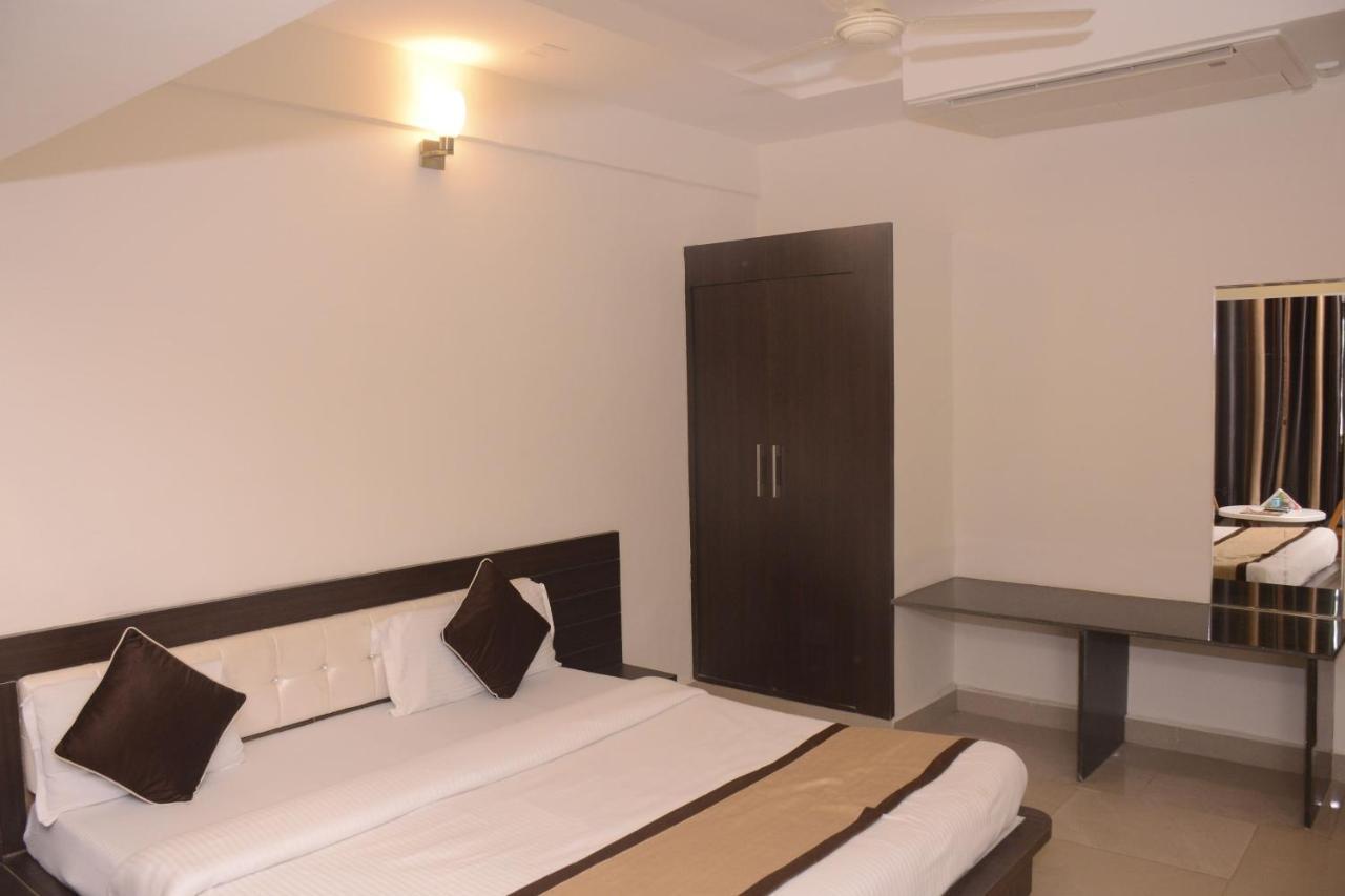 Hotel Bharat Kota  Exterior photo